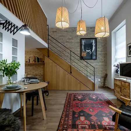Warm And Cozy Hideaway In The Heart Of The Appartement *